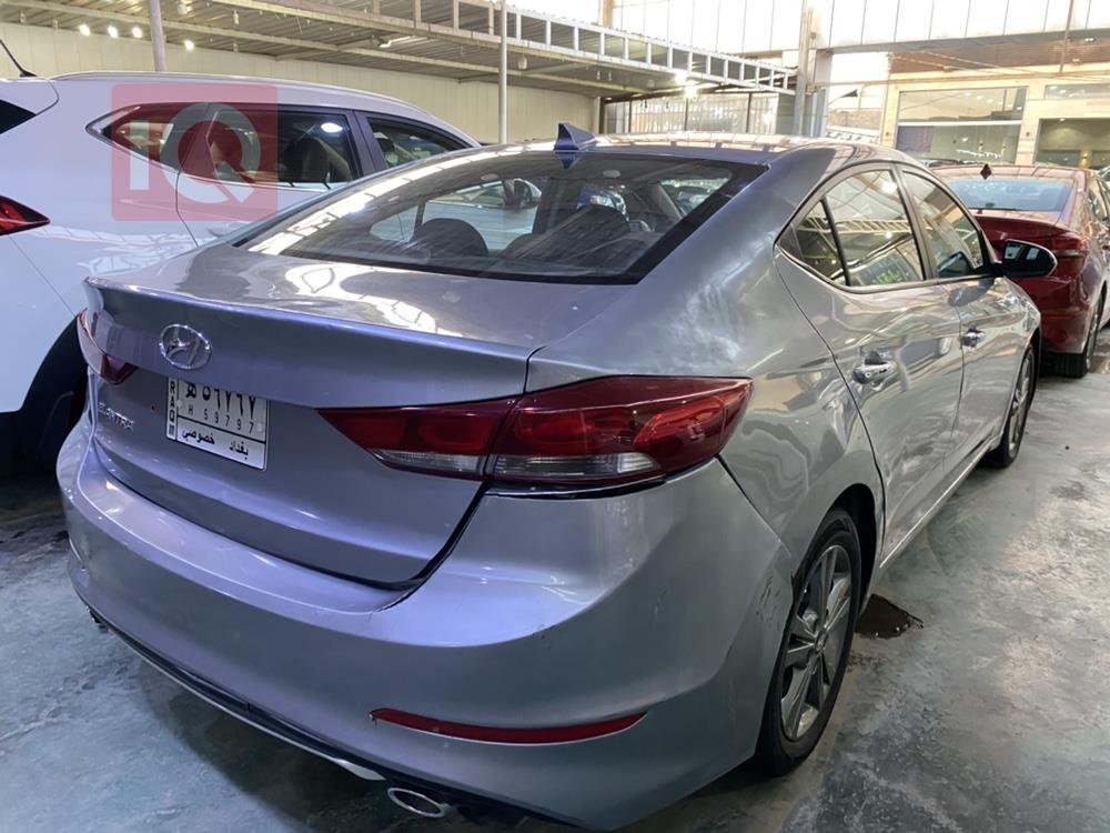 هیوندای ئەلەنترا